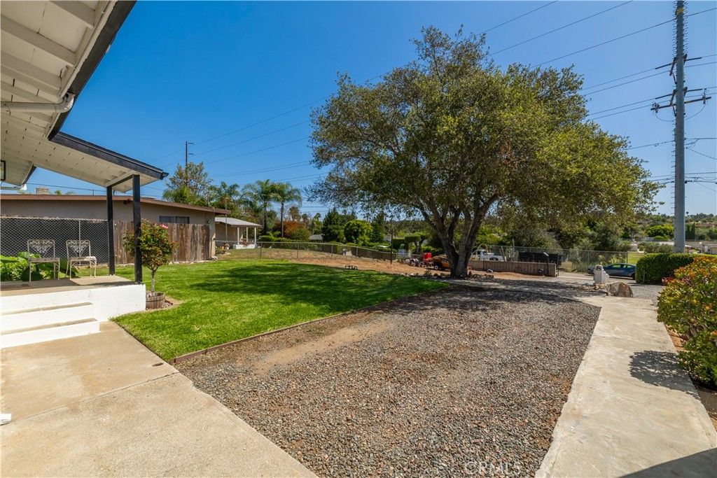 Image 31 of property listing at 155 Barhaven Lane, Fallbrook, CA 92028