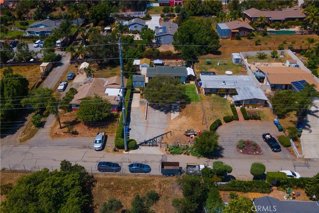 Image 38 of property listing at 155 Barhaven Lane, Fallbrook, CA 92028