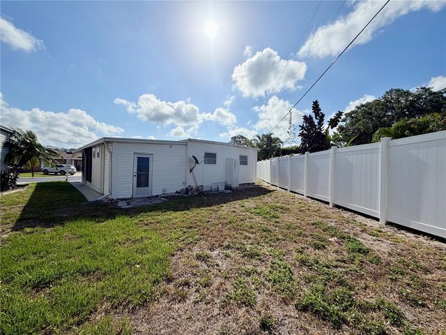 10399 67TH AVENUE 4, Seminole, FL 33772