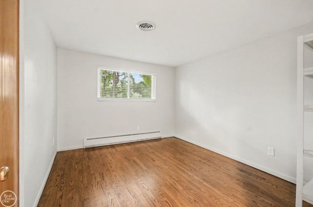 2959 Rambling Way, Bloomfield Hills, MI 48302
