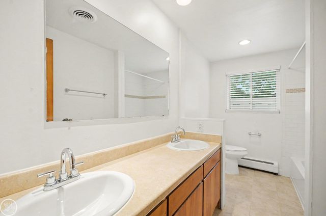 2959 Rambling Way, Bloomfield Hills, MI 48302