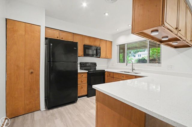 2959 Rambling Way, Bloomfield Hills, MI 48302