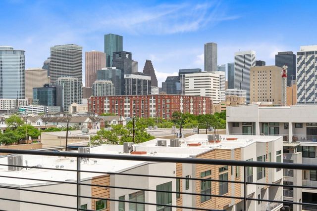 2401 Crawford Street B304, Houston, TX 77004