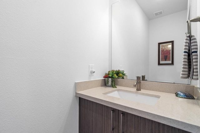 2401 Crawford Street B304, Houston, TX 77004