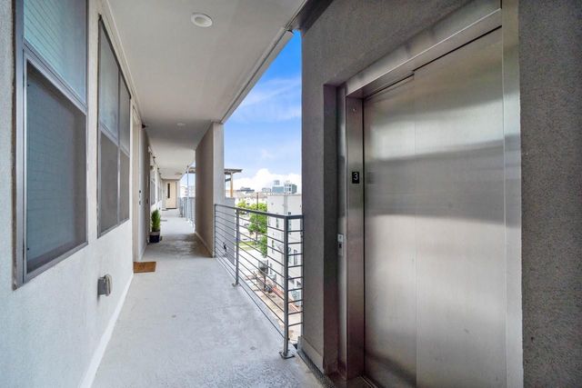 2401 Crawford Street B304, Houston, TX 77004