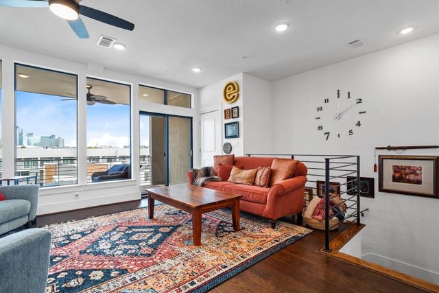 2401 Crawford Street B304, Houston, TX 77004