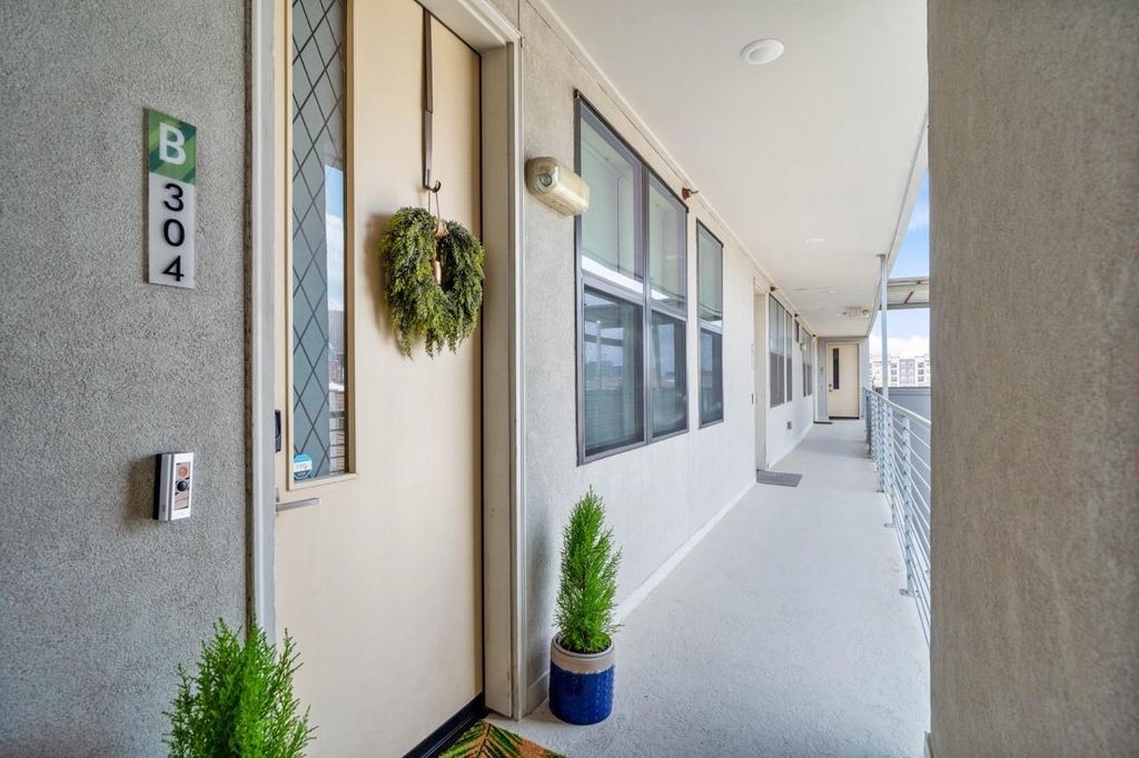 2401 Crawford Street B304, Houston, TX 77004