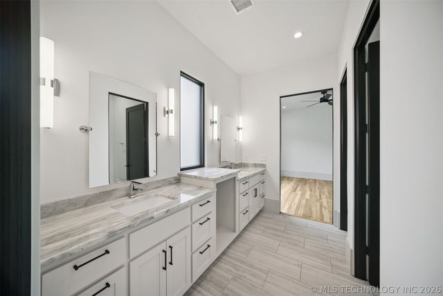 17889 Falcon Pass, Owasso, OK 74055
