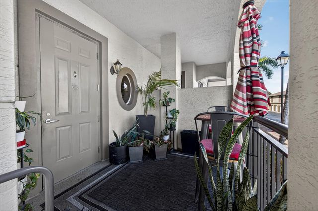 2633 NE 14th Avenue 111, Wilton Manors, FL 33334