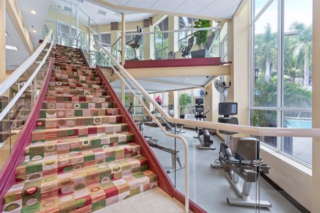 2633 NE 14th Avenue 111, Wilton Manors, FL 33334