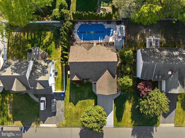 504 PIRATE LANE, Manahawkin, NJ 08050