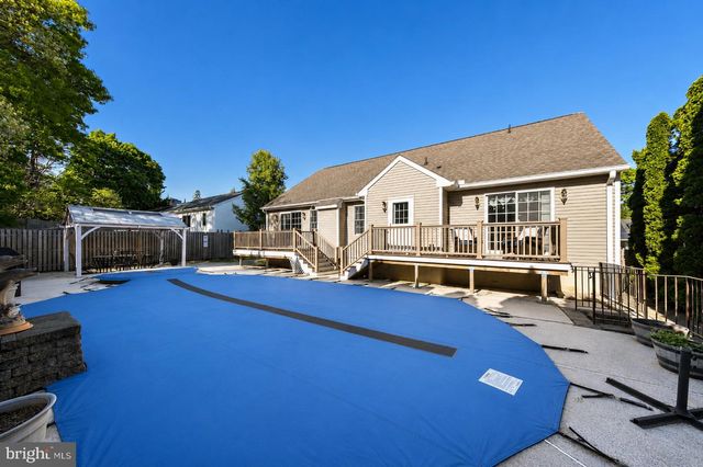 504 PIRATE LANE, Manahawkin, NJ 08050