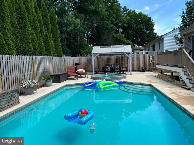504 PIRATE LANE, Manahawkin, NJ 08050