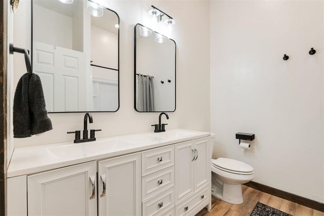 5250 Crystal Lake Drive, Guthrie, OK 73044