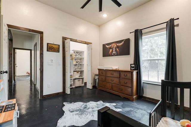 5250 Crystal Lake Drive, Guthrie, OK 73044