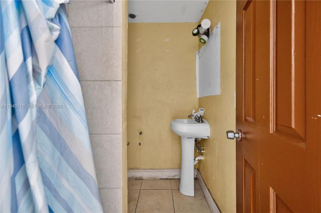 2021 NW 29th Ave, Fort Lauderdale, FL 33311