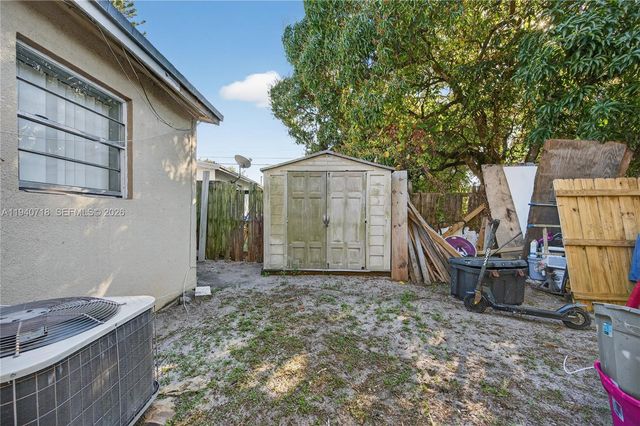 2021 NW 29th Ave, Fort Lauderdale, FL 33311