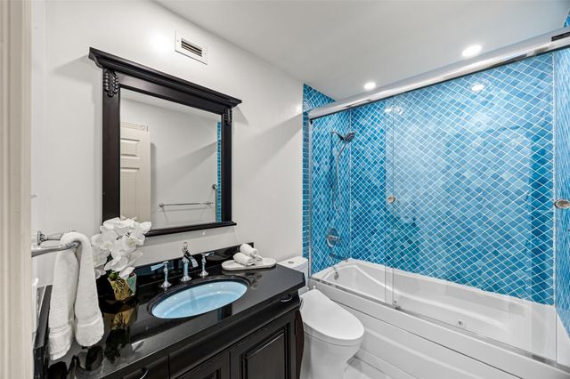 3711 San Felipe Street 6C, Houston, TX 77027