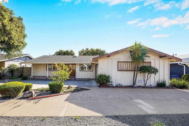 30245 Treeview Street, Hayward, CA 94544