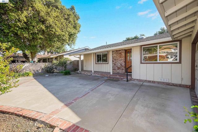 30245 Treeview Street, Hayward, CA 94544