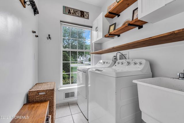 15 Coral Drive, Howell, NJ 07731