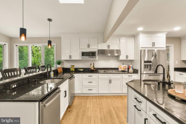 7154 CHESTERFIELD DR, Warrenton, VA 20187