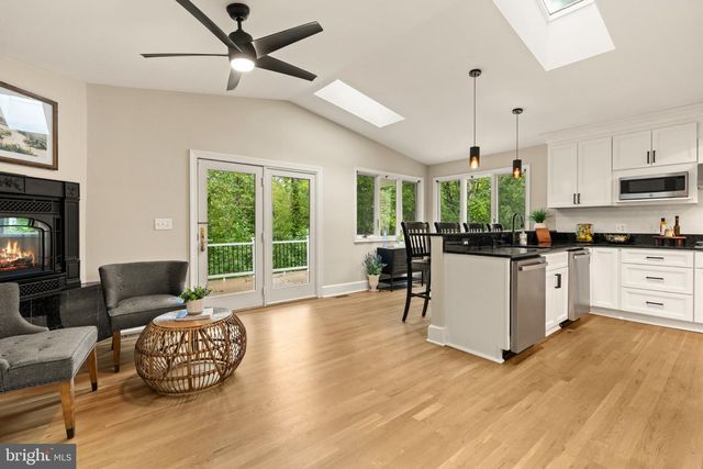 7154 CHESTERFIELD DR, Warrenton, VA 20187