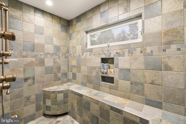7154 CHESTERFIELD DR, Warrenton, VA 20187