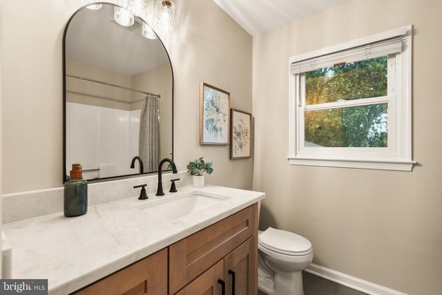 7154 CHESTERFIELD DR, Warrenton, VA 20187