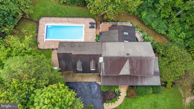 7154 CHESTERFIELD DR, Warrenton, VA 20187