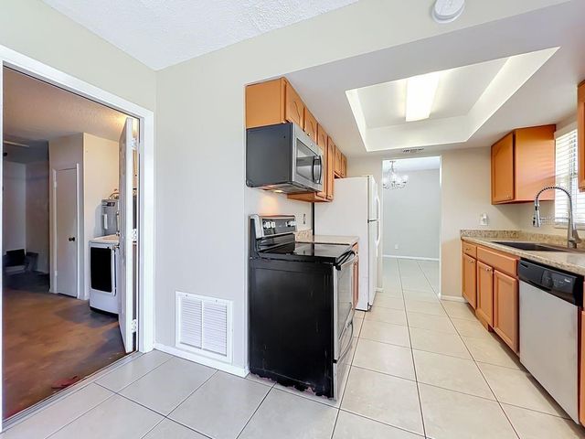 573 BENJAMIN FRANKLIN PLACE, Orlando, FL 32809