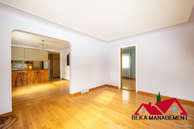26627 Rialto Street, Madison Heights, MI 48071