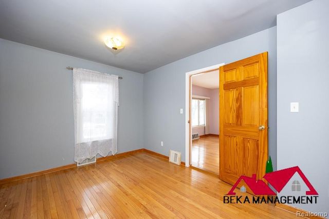 26627 Rialto Street, Madison Heights, MI 48071