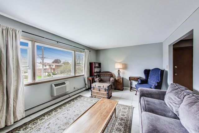 8812 45th Place 12, Brookfield, IL 60513