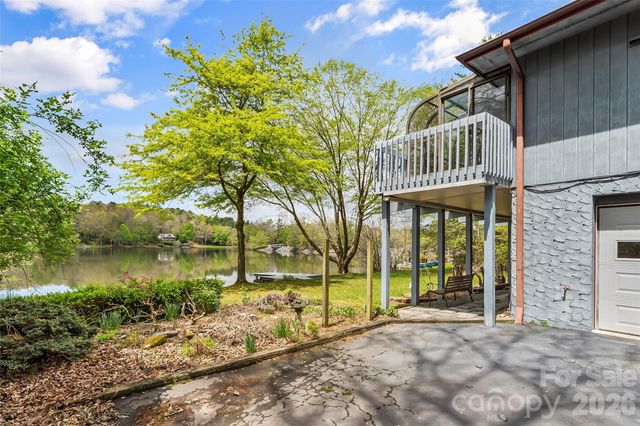 101 Sali Court, Brevard, NC 28712