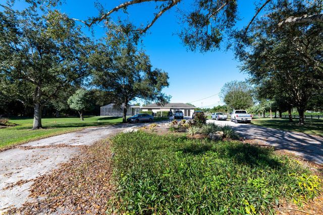 13528 N 6th Court N, Loxahatchee, FL 33470