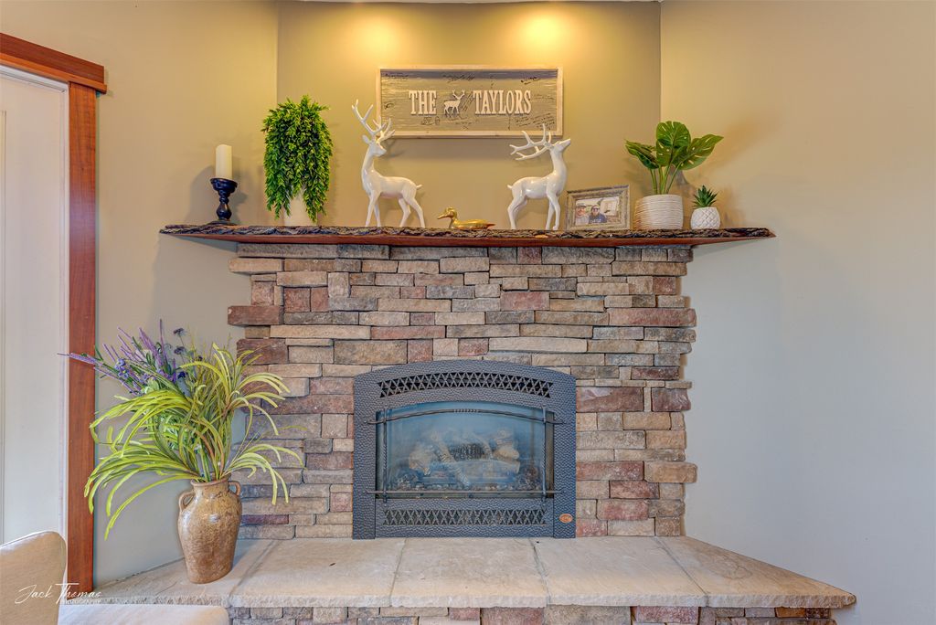 1142 E Lewis Street, East Helena, MT 59635 photo 9