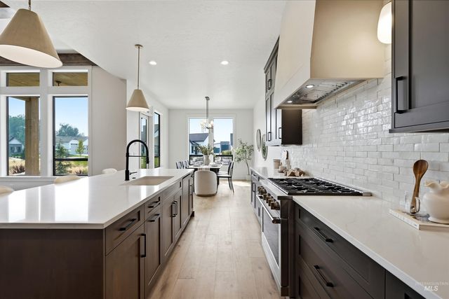536 Century Ave, Middleton, ID 83644