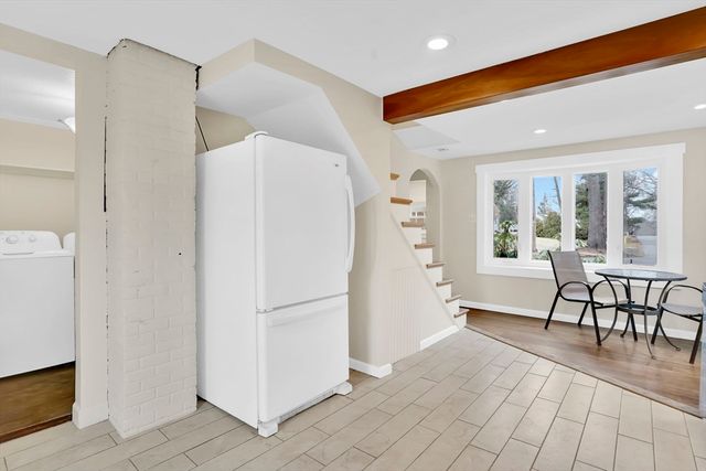 86 Albert St, West Springfield, CT 06117