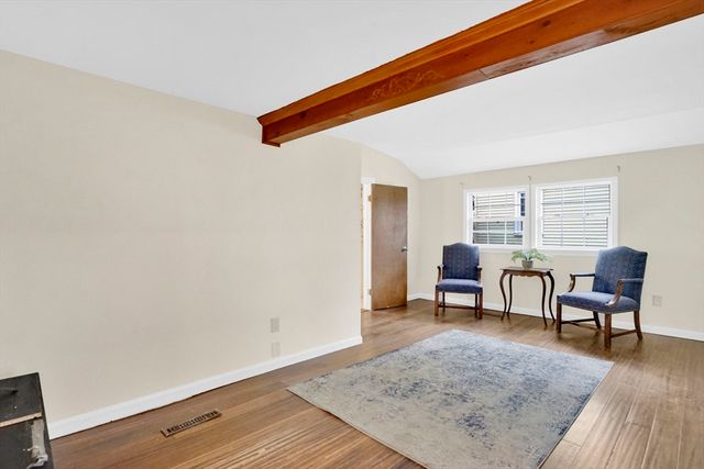 86 Albert St, West Springfield, CT 06117