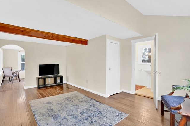 86 Albert St, West Springfield, CT 06117