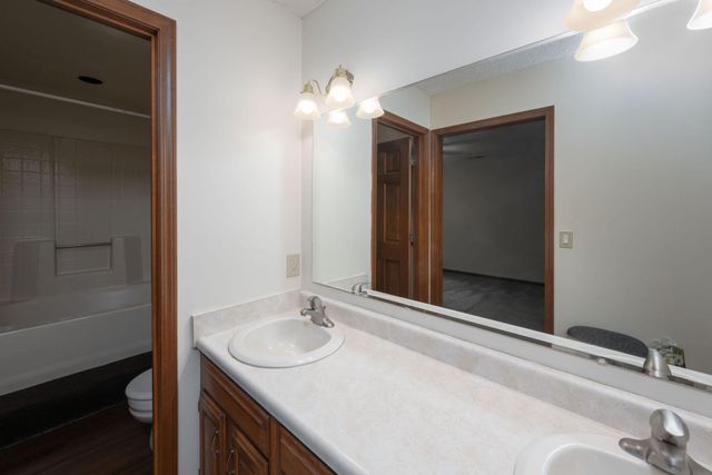 6019 Tomahawk Trail, Fort Wayne, IN 46804