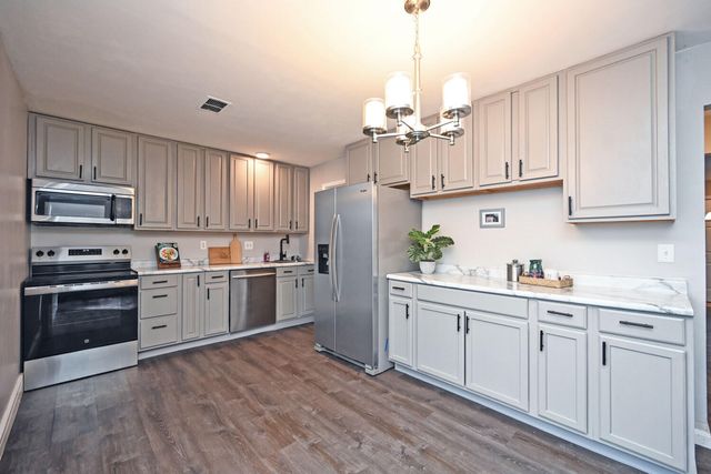 6964 Curtis Way, Florence, KY 41042