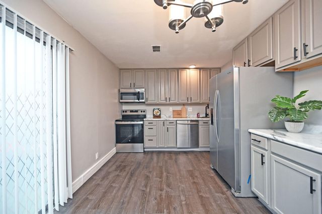 6964 Curtis Way, Florence, KY 41042