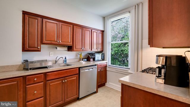 264 N ABERDEEN AVE, Wayne, PA 19087