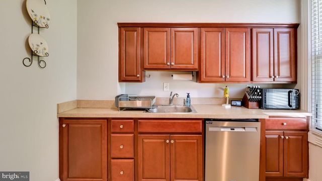 264 N ABERDEEN AVE, Wayne, PA 19087