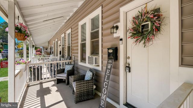264 N ABERDEEN AVE, Wayne, PA 19087