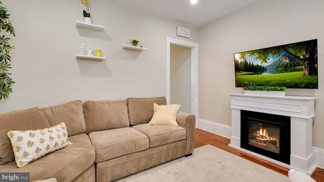 264 N ABERDEEN AVE, Wayne, PA 19087