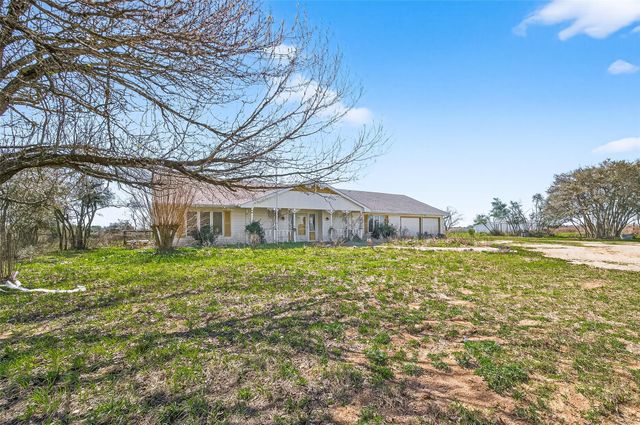 2368 Old Columbus Road N, Sealy, TX 77474