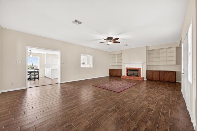 2368 Old Columbus Road N, Sealy, TX 77474